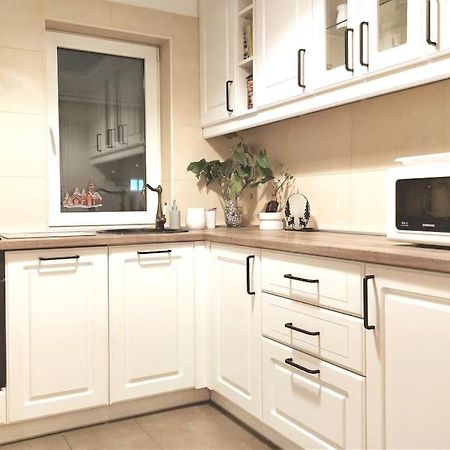 Cosy Boutique 61 Sqm Apartment - Private Parking - Ten Blocks Residence ブカレスト エクステリア 写真