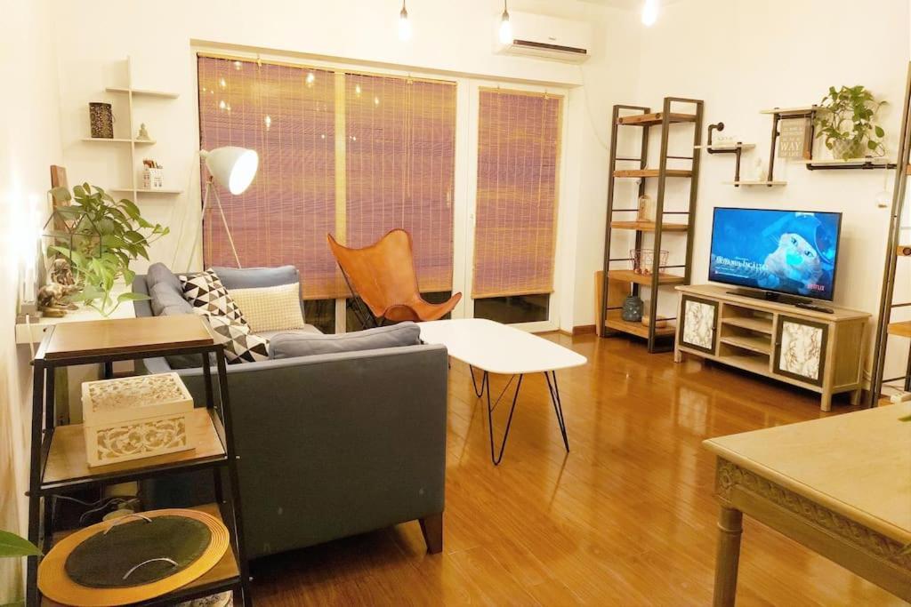 Cosy Boutique 61 Sqm Apartment - Private Parking - Ten Blocks Residence ブカレスト エクステリア 写真