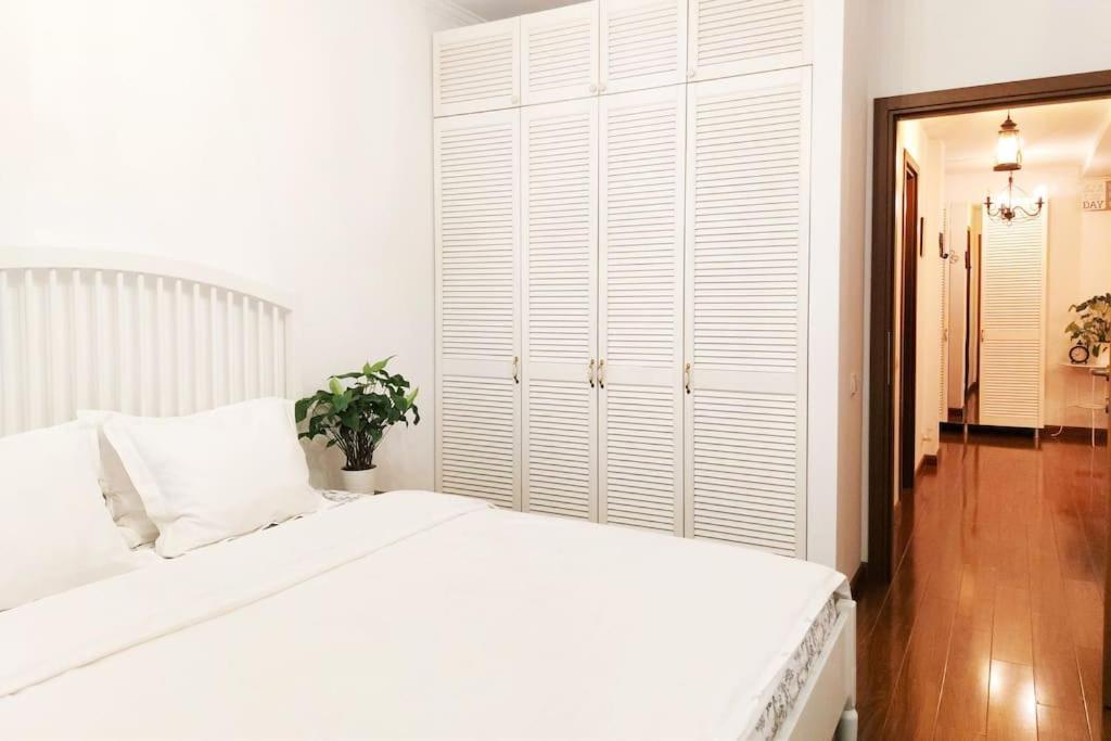 Cosy Boutique 61 Sqm Apartment - Private Parking - Ten Blocks Residence ブカレスト エクステリア 写真