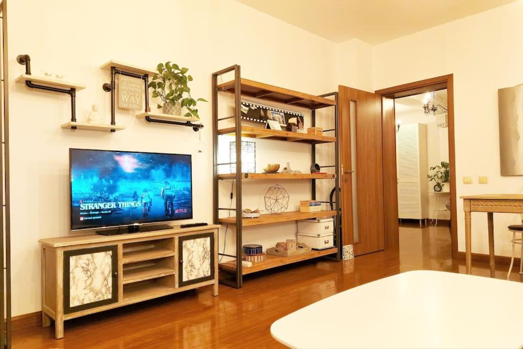 Cosy Boutique 61 Sqm Apartment - Private Parking - Ten Blocks Residence ブカレスト エクステリア 写真