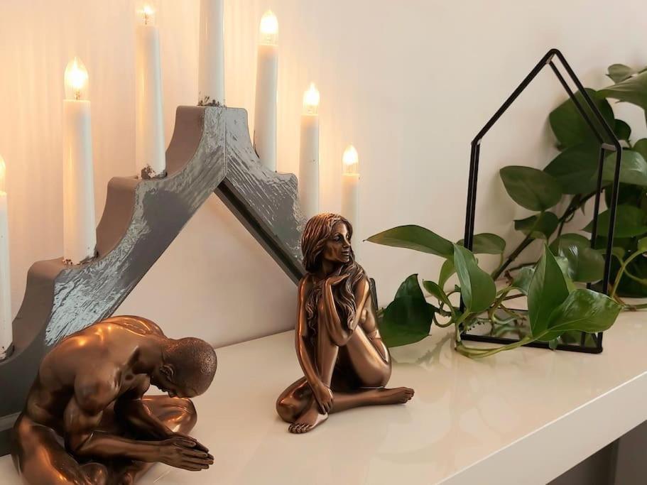 Cosy Boutique 61 Sqm Apartment - Private Parking - Ten Blocks Residence ブカレスト エクステリア 写真